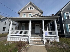 44 Leroy St in Binghamton, NY - Building Photo