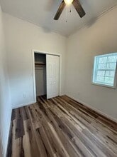 1588 Joe Scott Rd in Burkesville, KY - Foto de edificio - Building Photo