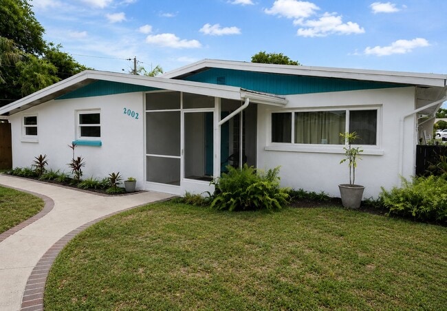 property at 2002 Linwood Dr