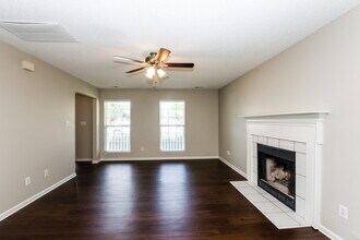 2944 Brooknell Ct NW in Concord, NC - Foto de edificio - Building Photo