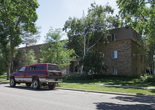 1600 Englewood Ave in St. Paul, MN - Building Photo - Building Photo