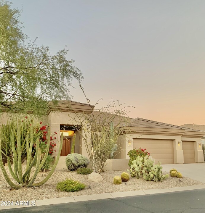 6332 E Dusty Coyote Cir in Scottsdale, AZ - Building Photo