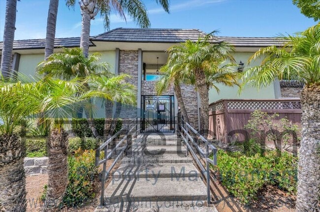 6602 Beadnell Way in San Diego, CA - Building Photo - Building Photo