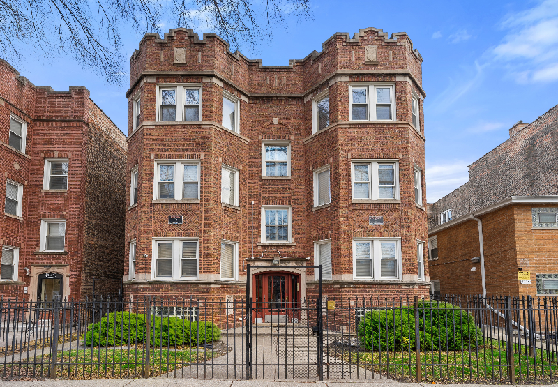 8333 S Ingleside Ave in Chicago, IL - Building Photo