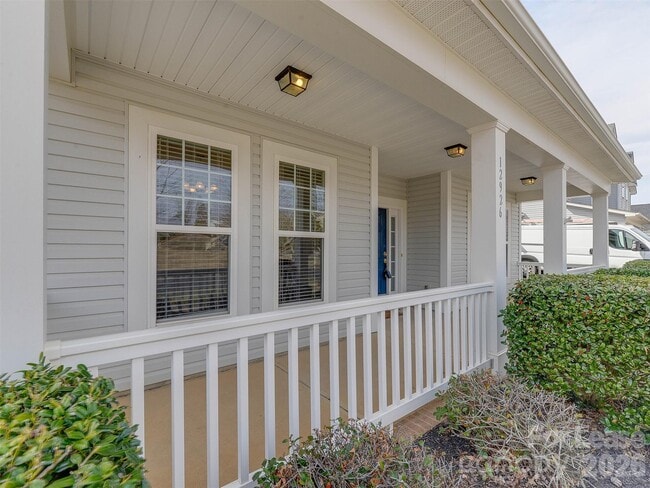 12926 Union Square Dr in Huntersville, NC - Building Photo - Building Photo