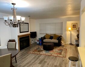 1351 S Main St in Bountiful, UT - Foto de edificio - Building Photo