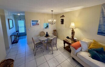 2222 NE 1st Way, Unit 204 in Boynton Beach, FL - Foto de edificio - Building Photo