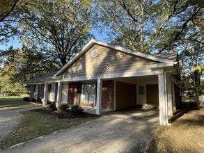 6800 Hinkson Rd in Little Rock, AR - Building Photo - Building Photo