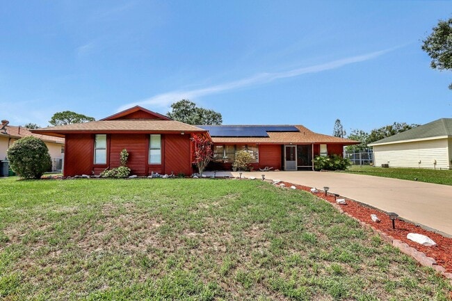 property at 362 SE Calmoso Dr