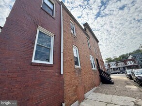 1945 W Hunting Park Ave in Philadelphia, PA - Building Photo - Building Photo