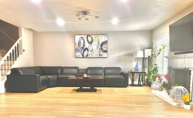 5351 Springdale Ave in Pleasanton, CA - Building Photo - Building Photo