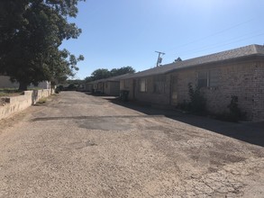 Eagle Park Apartments in Hobbs, NM - Building Photo - Other