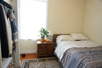 1124 Commonwealth Avenue, Unit 1A in Boston, MA - Foto de edificio - Building Photo