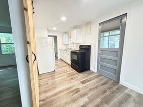 93-95 Thaddeus St in Chicopee, MA - Building Photo - Building Photo
