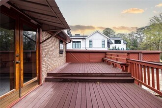 216 Thomas Cir in Roswell, GA - Building Photo - Building Photo