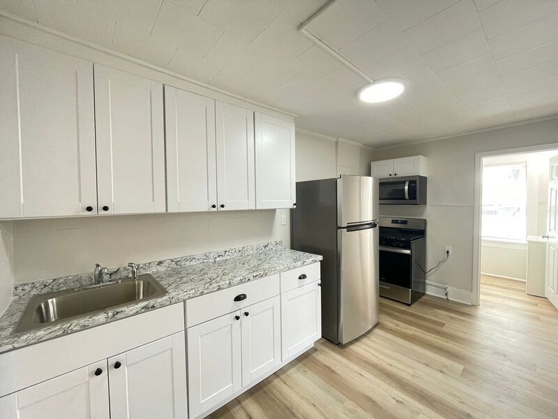 49 Pennacook St in Manchester, NH - Building Photo