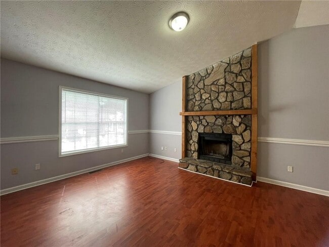 5721 Glenn Hollow Ct in Norcross, GA - Building Photo - Building Photo