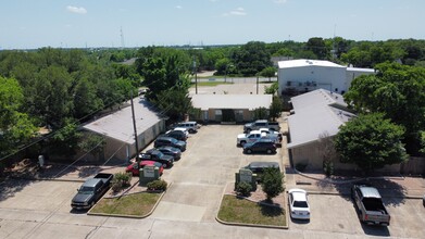 1601 S College Ave in Bryan, TX - Building Photo - Building Photo