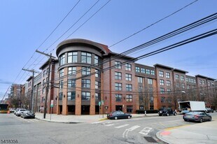 70 Adams St in Hoboken, NJ - Building Photo