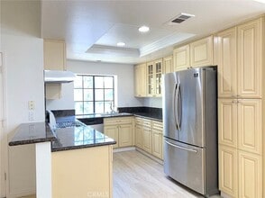 2303 Presado Dr, Unit B in Diamond Bar, CA - Foto de edificio - Building Photo