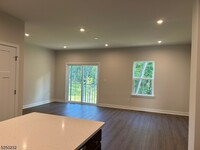 27 Peckwell St in Mt. Olive, NJ - Building Photo - Building Photo