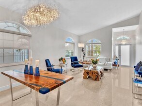 357 NW 154 Ave in Pembroke Pines, FL - Building Photo - Building Photo