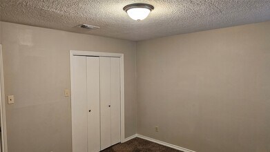 2827 Thorne Creek Ln in Houston, TX - Building Photo - Building Photo