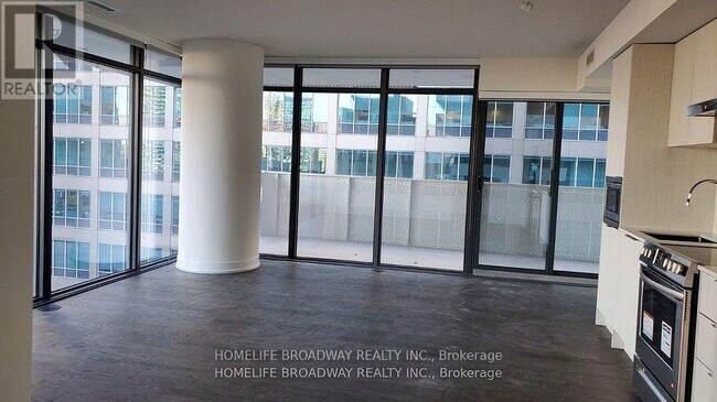 25 Richmond St E in Toronto, ON - Building Photo - Building Photo