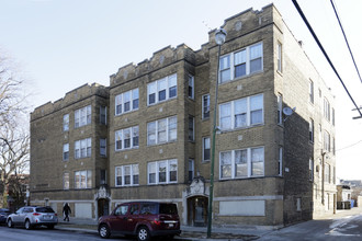 2557 W Eastwood Ave in Chicago, IL - Building Photo - Building Photo