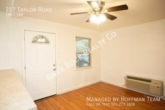 217 Taylor Rd in Sherwood, AR - Foto de edificio - Building Photo