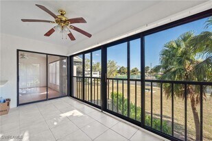 13411 Gateway Dr in Ft. Myers, FL - Building Photo