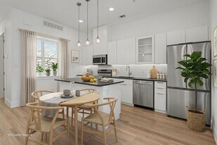 2217 N Fitzhugh Ave, Unit 202 in Dallas, TX - Building Photo