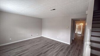 136 Hudson Bridge Terrace in Stockbridge, GA - Building Photo