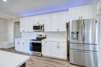 742 Vista del Sol Ln in Panama City, FL - Building Photo - Building Photo