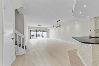 3501 Magellan Cir in Aventura, FL - Building Photo - Building Photo