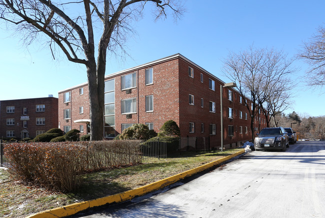 Carriage Place Apartments in Hartford, CT - Building Photo - Building Photo