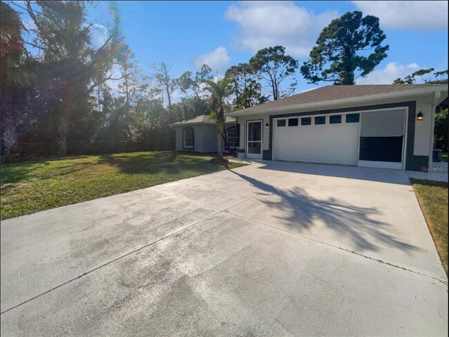 3053 Draper Terrace in North Port, FL - Building Photo - Building Photo