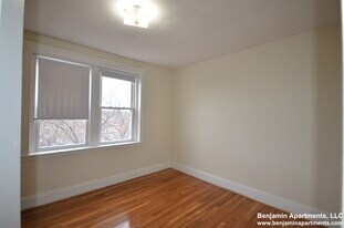1820 Commonwealth Ave, Unit 29 in Boston, MA - Building Photo