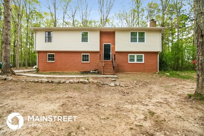 property at 2709 Austin Ln