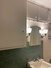 5516 Corby St, Unit 2 in Omaha, NE - Foto de edificio - Building Photo