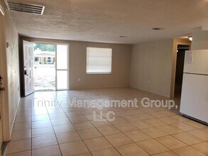 5205 Drift Tide Dr in New Port Richey, FL - Building Photo - Building Photo