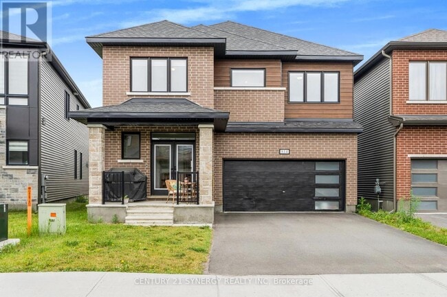 property at 814 Crossgate St