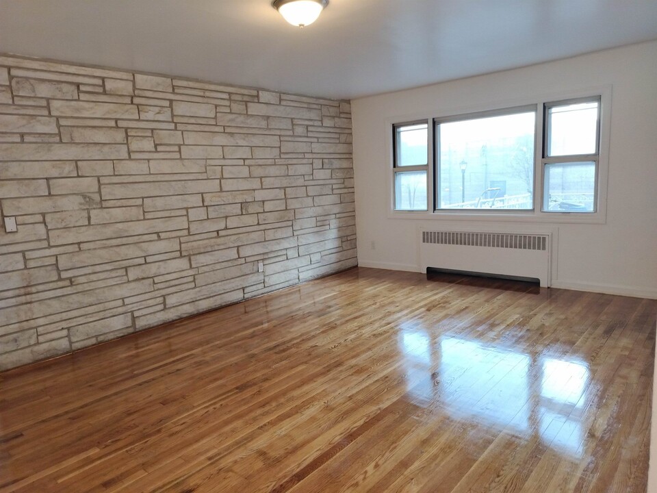 146-148-148 49th St in Union City, NJ - Building Photo