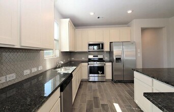 8202 Aleppo Pine Ln in Cypress, TX - Building Photo - Building Photo