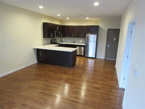 186-194 Broadway in Bayonne, NJ - Building Photo - Building Photo