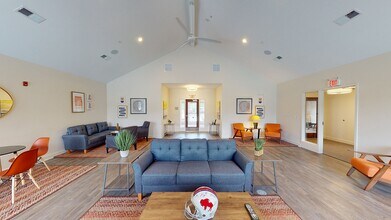 Quakertowne in Orchard Park, NY - Foto de edificio - Building Photo