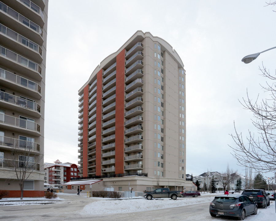 The Cosmopolitan in Edmonton, AB - Building Photo