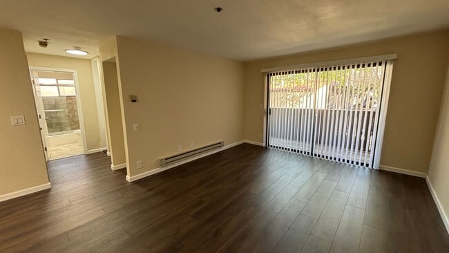 15065 Hesperian Blvd in San Leandro, CA - Building Photo - Building Photo