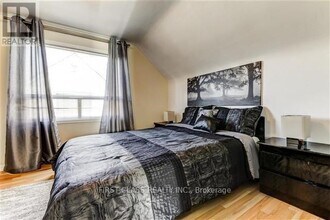 11 Ellington Dr in Toronto, ON - Building Photo - Building Photo