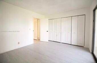 319 Newport V in Deerfield Beach, FL - Building Photo - Building Photo